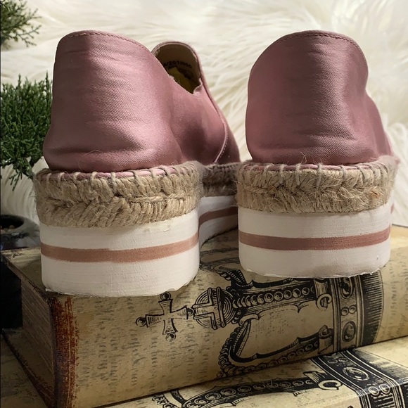 “Zara” - Picture 3 of 6